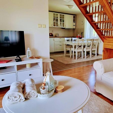 Holiday Home Holiday Hill 42 By Interhome Cista  Luaran gambar